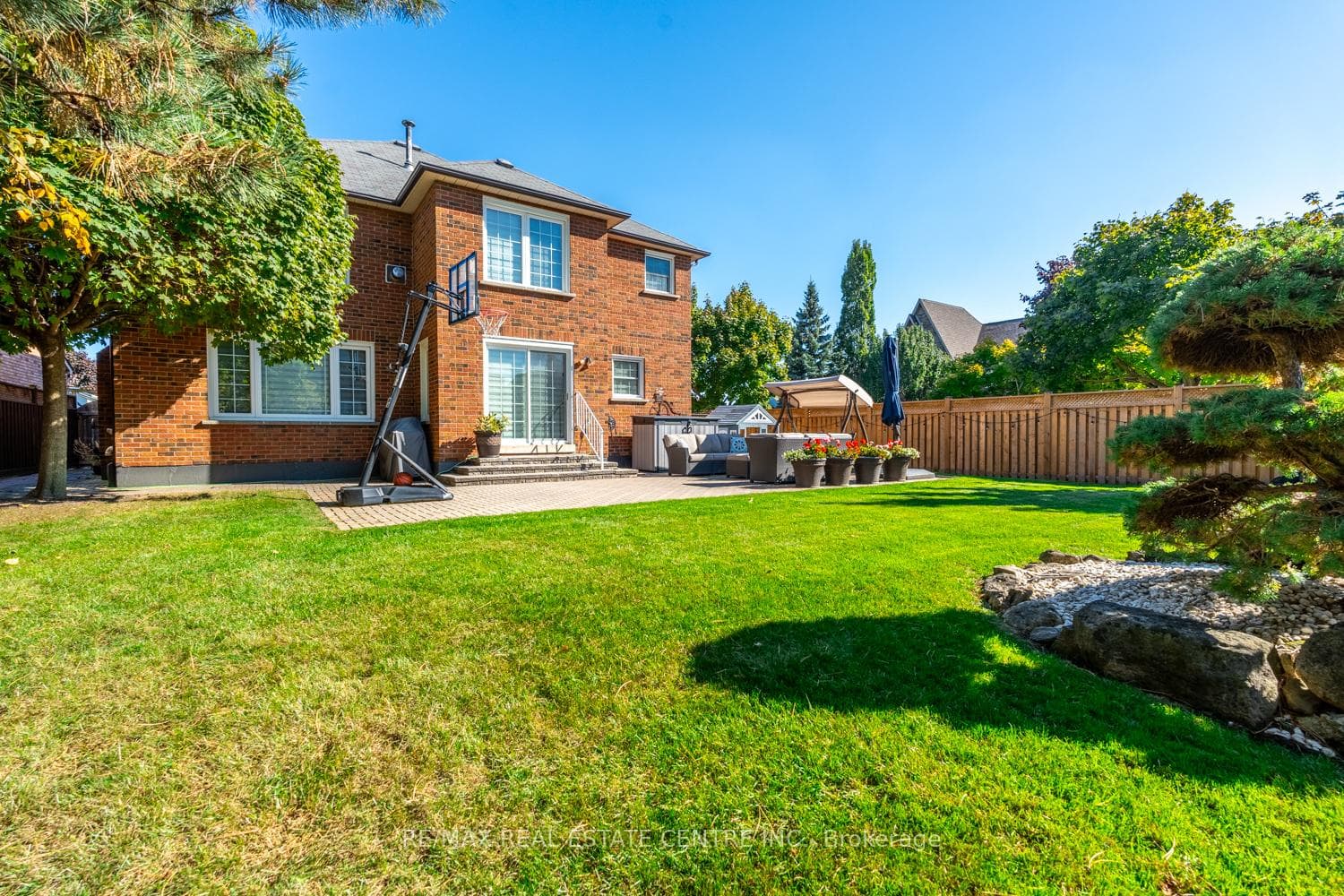 2112 Berwick Drive photo 36