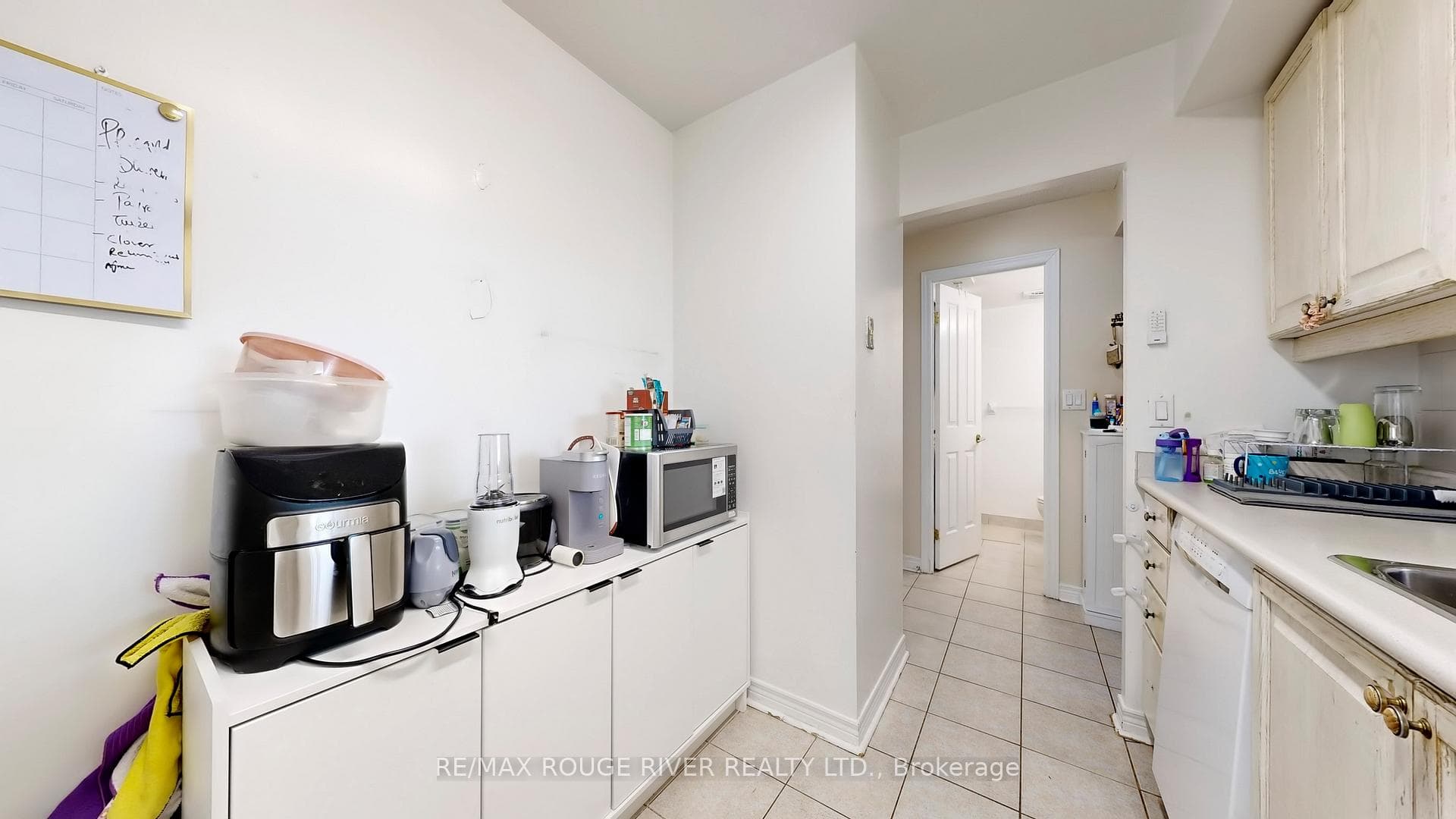 68 Corporate Drive Unit 3230 photo 17