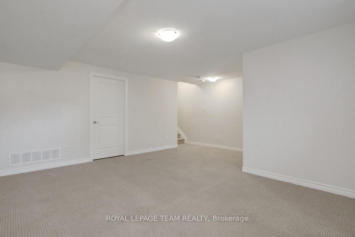 252 Tim Sheehan Place photo 37