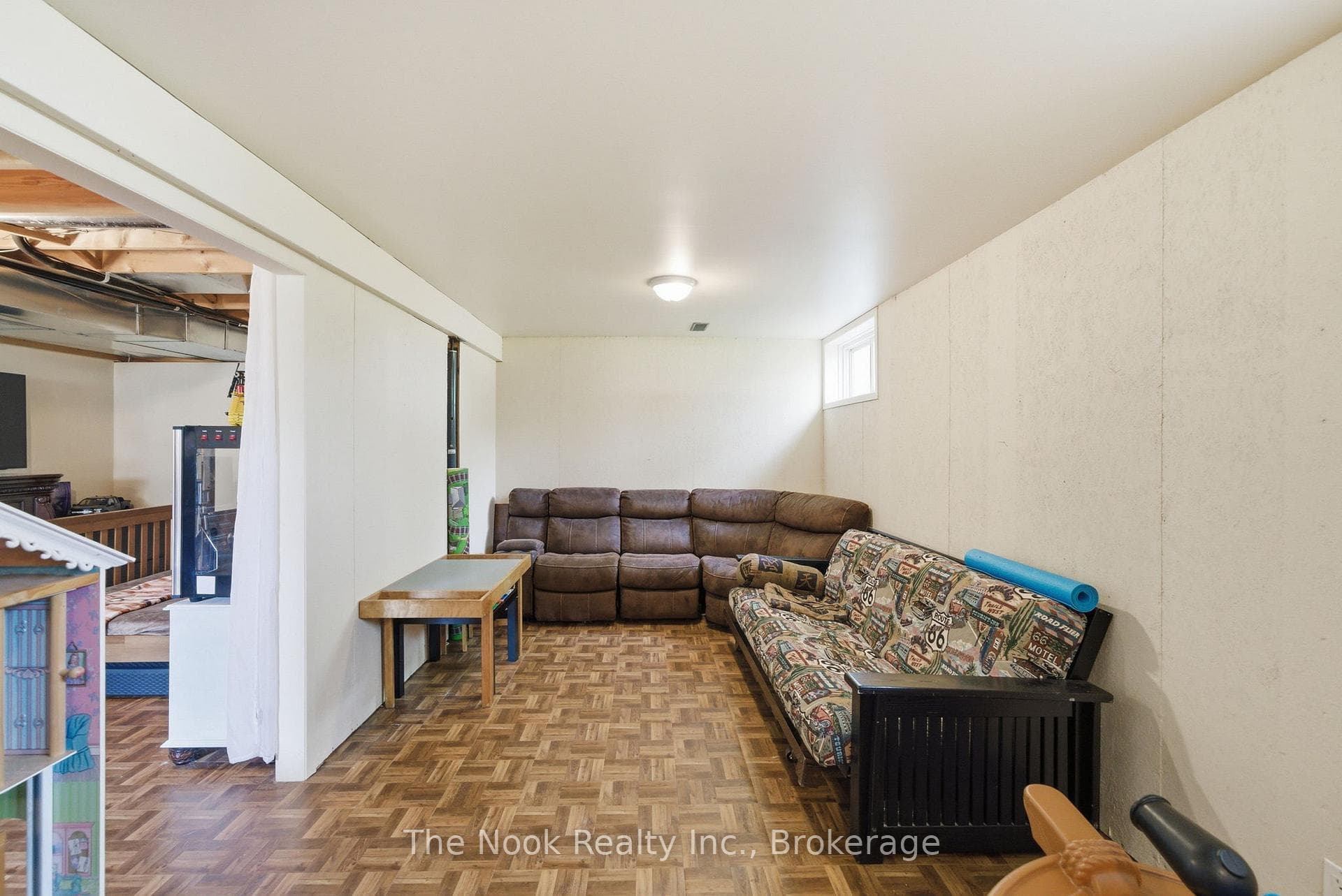 4 McGillivray Lane photo 33