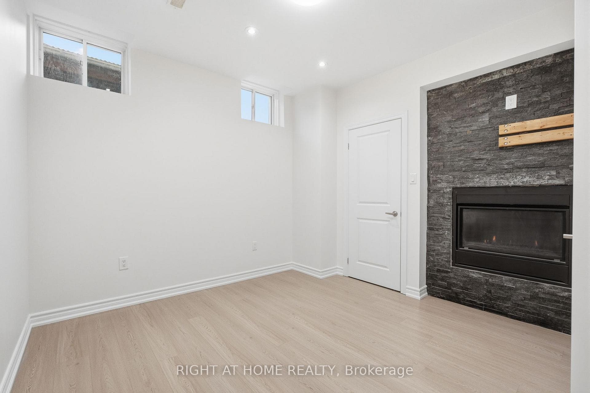 201 Donald Sim Avenue Unit Basement photo 17
