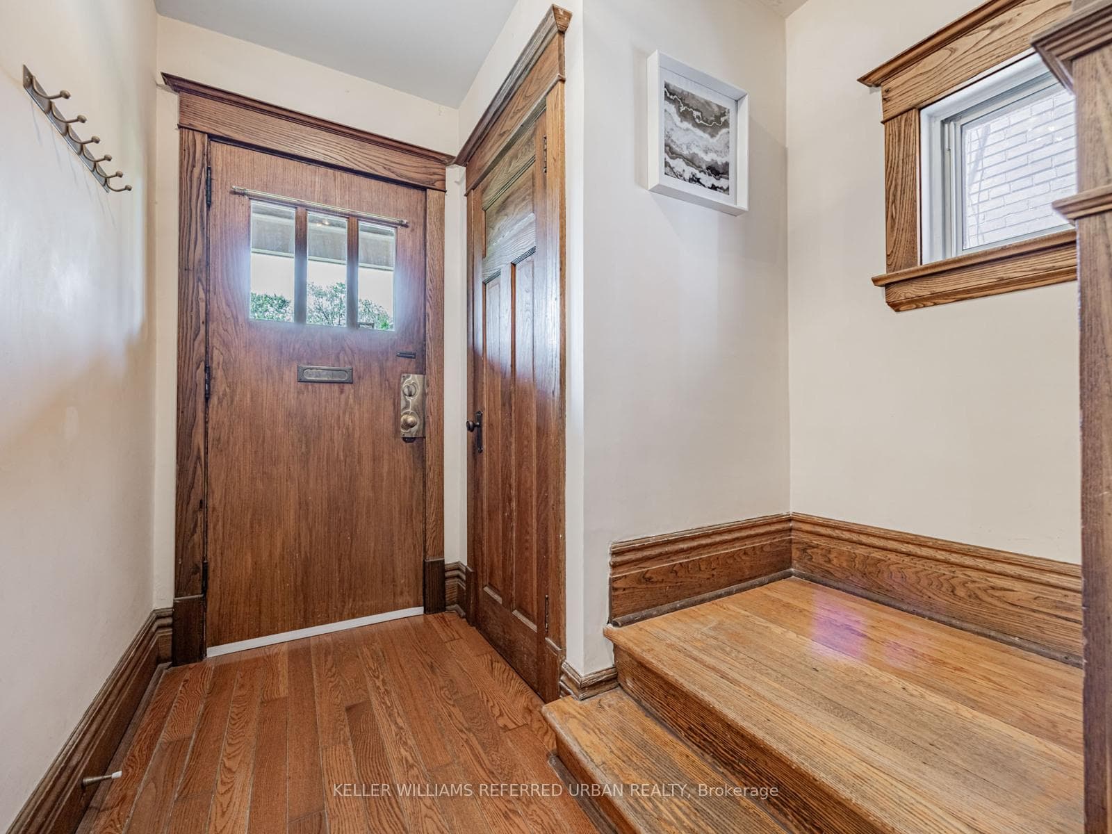155 Pinewood Avenue photo 4