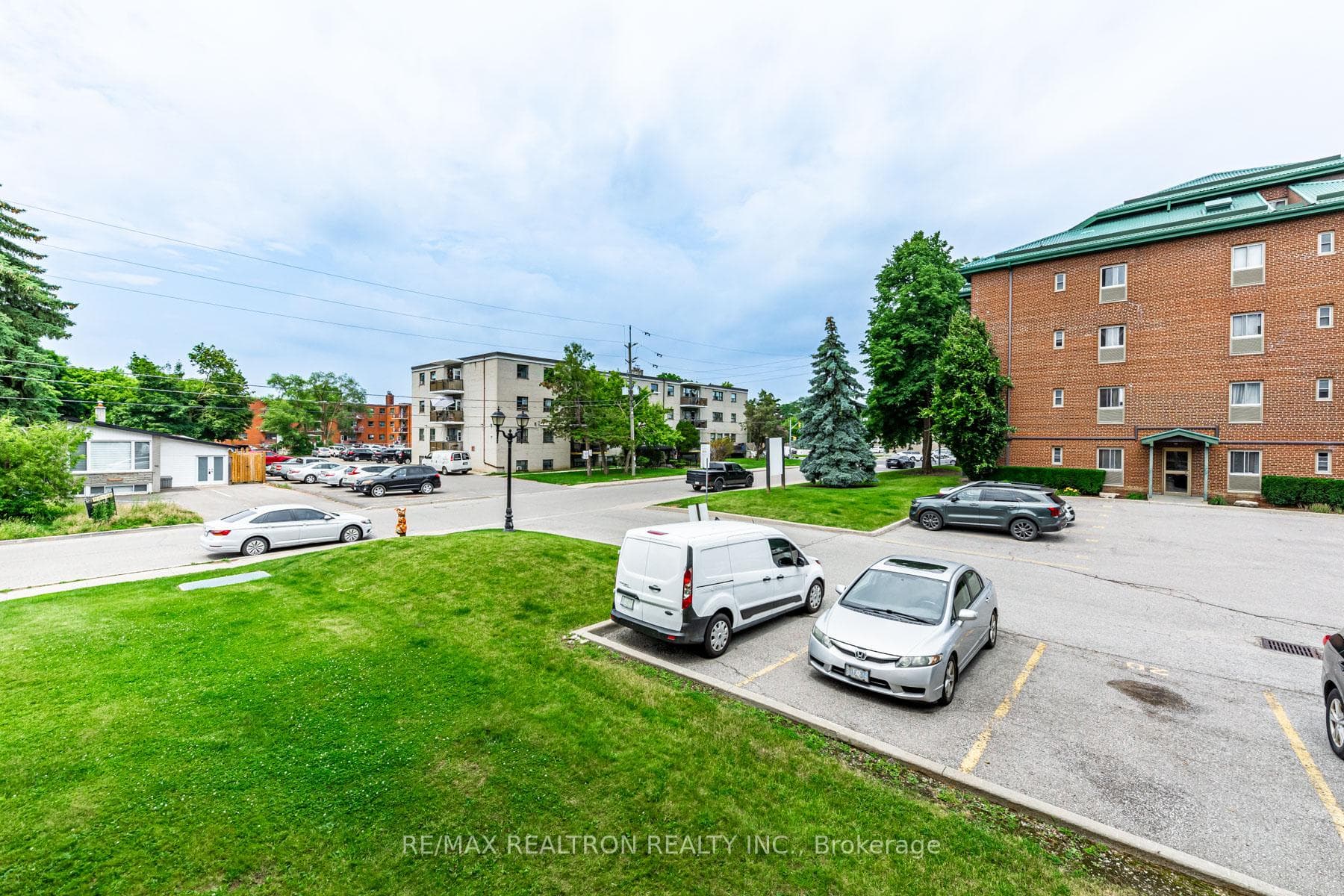 165 Colborne Avenue Unit 202 photo 25