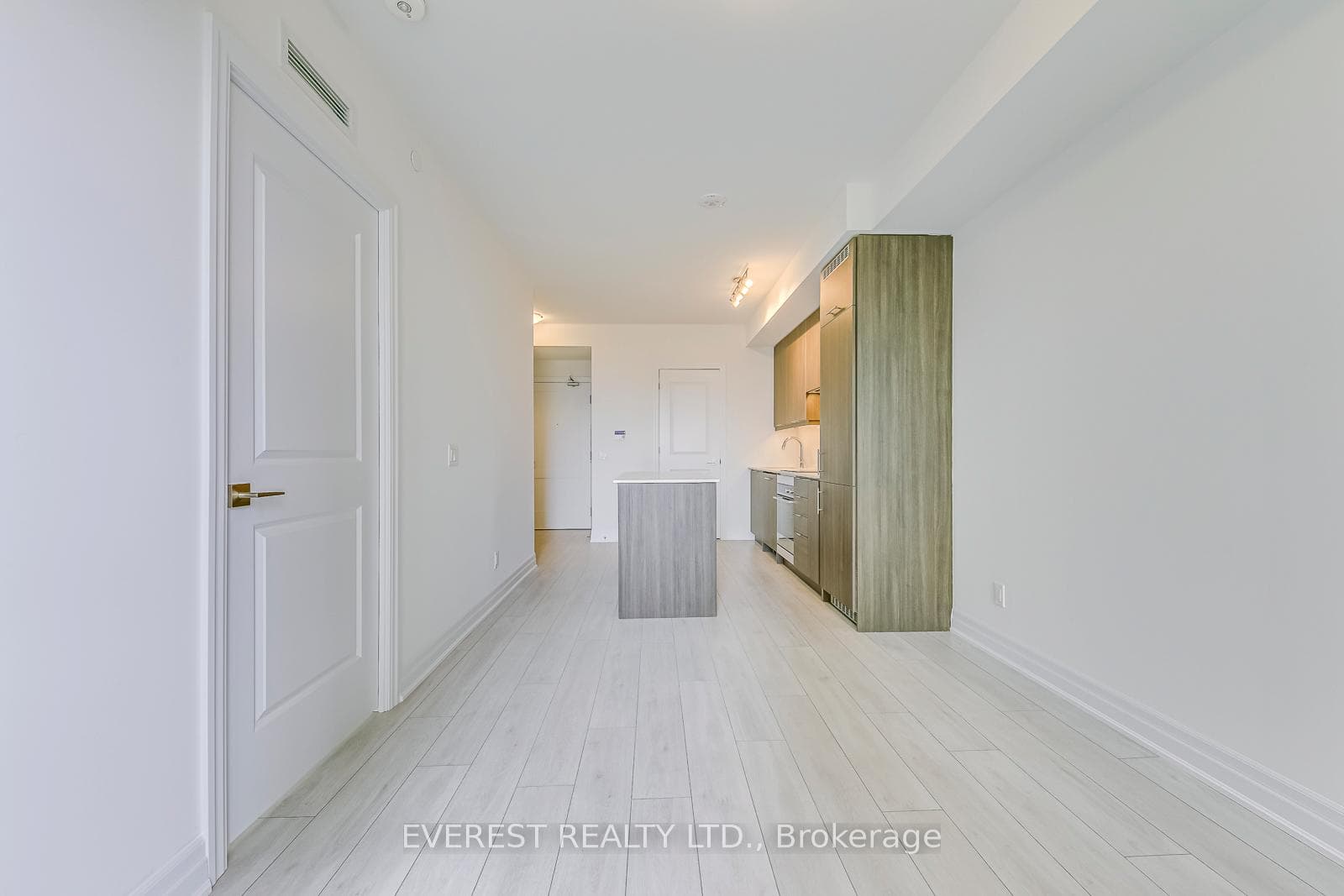 30 ELM Drive Unit 705 photo 18