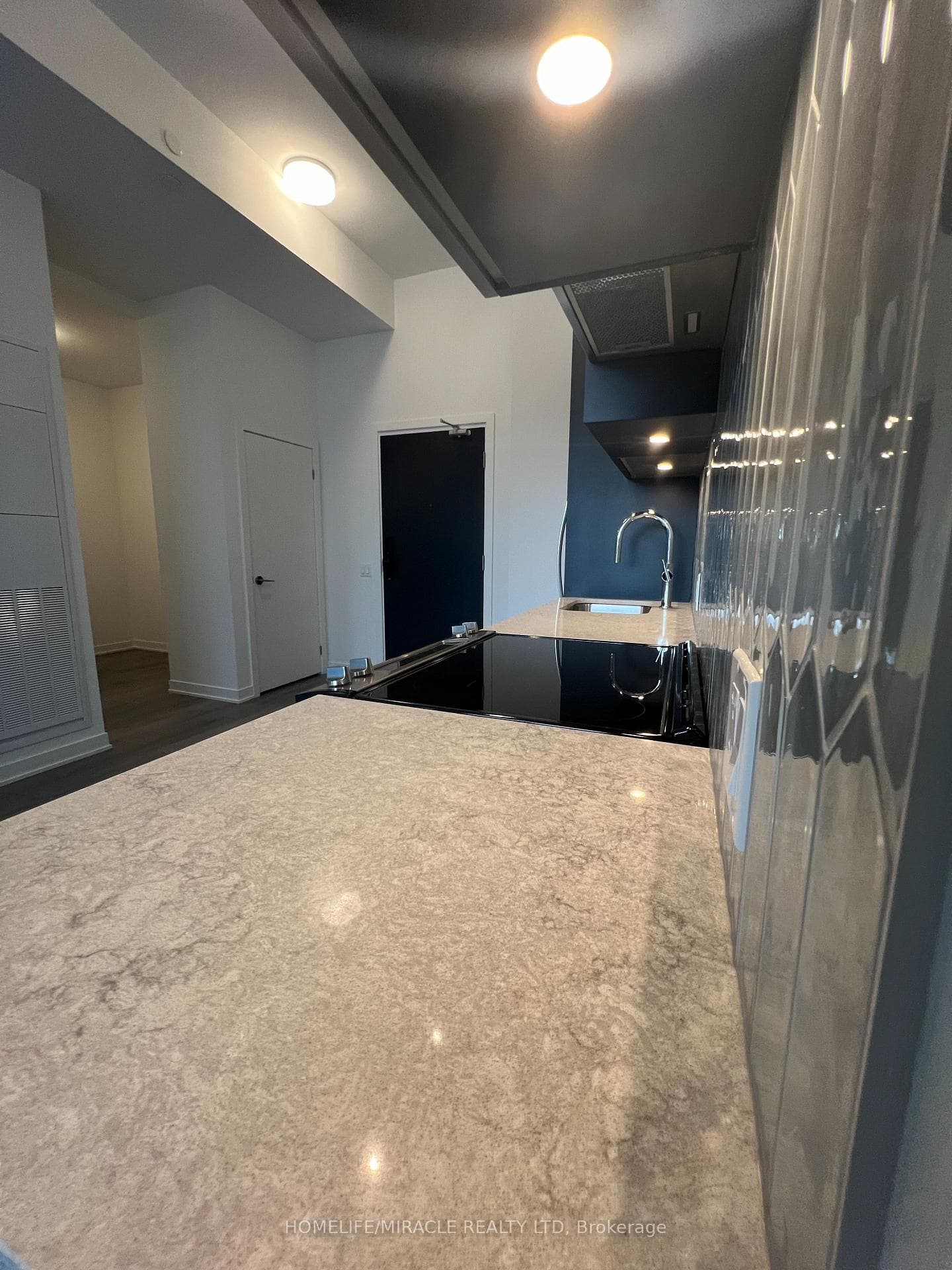 395 Dundas Street Unit 202 photo 3
