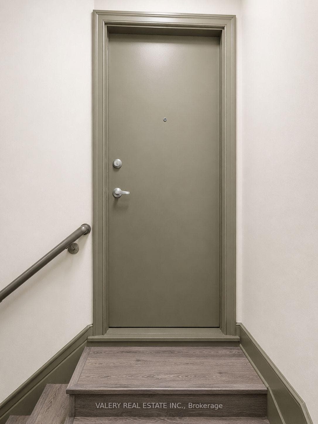 1327 Bayview Avenue Unit U19 photo 4