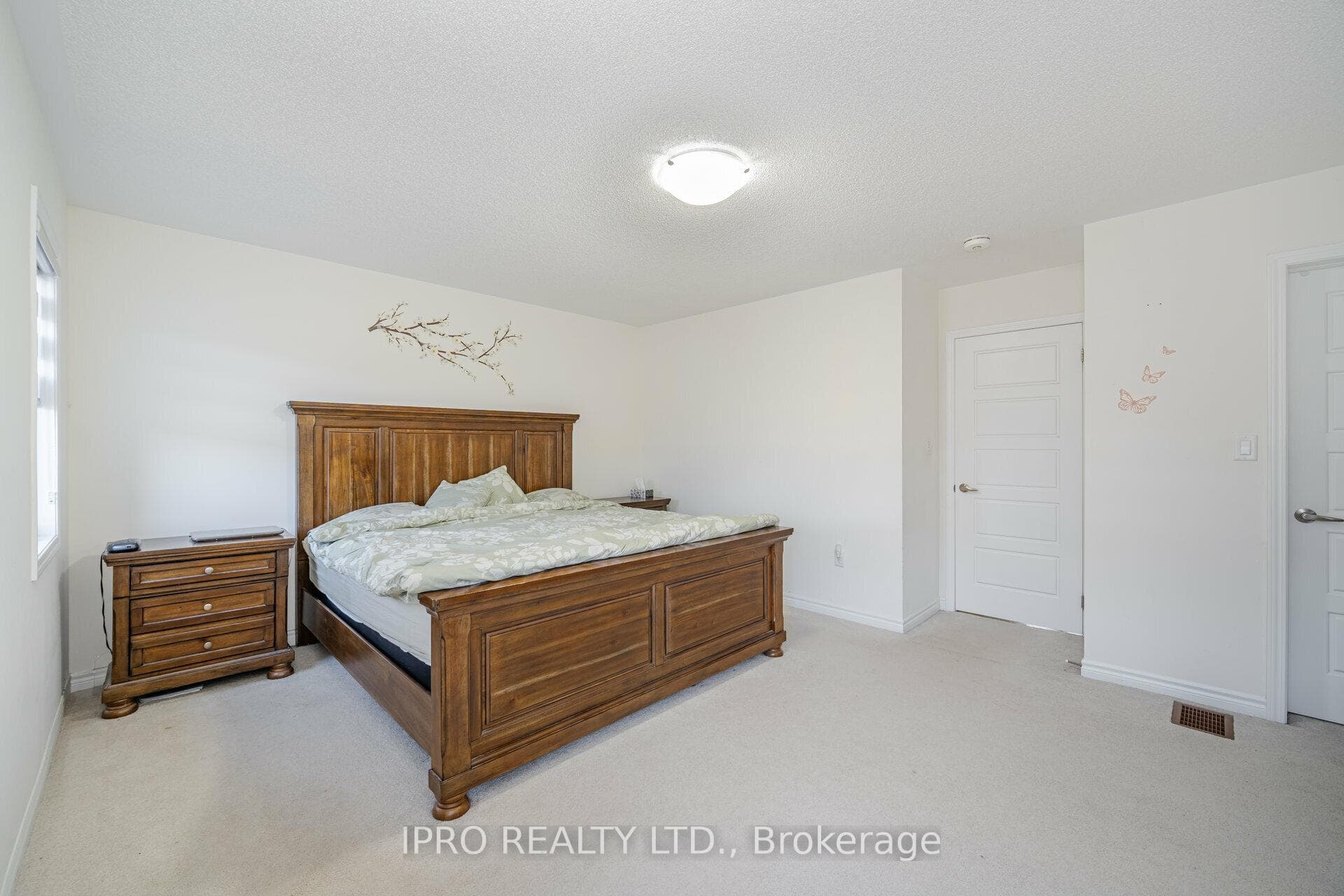 284 Beasley Terrace photo 27