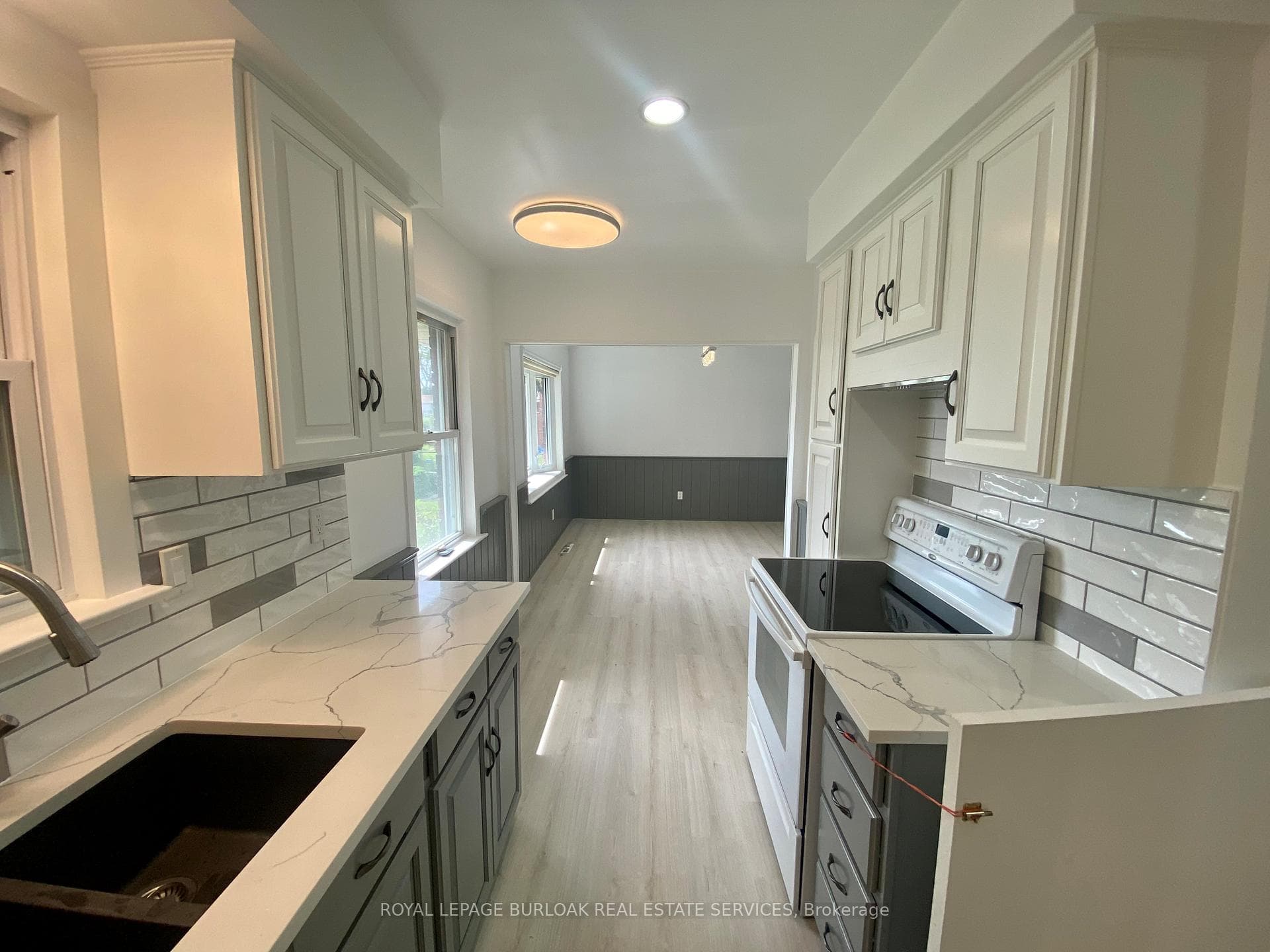 4213 Victoria Avenue photo 10