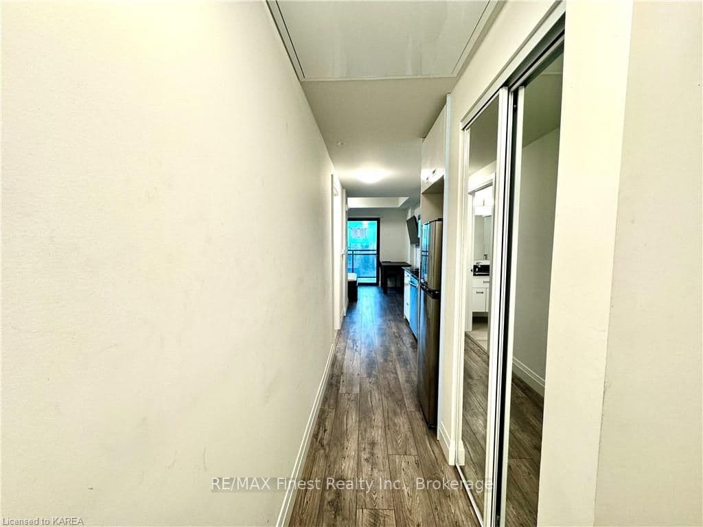 652 PRINCESS ST N/A Unit 711 photo 3