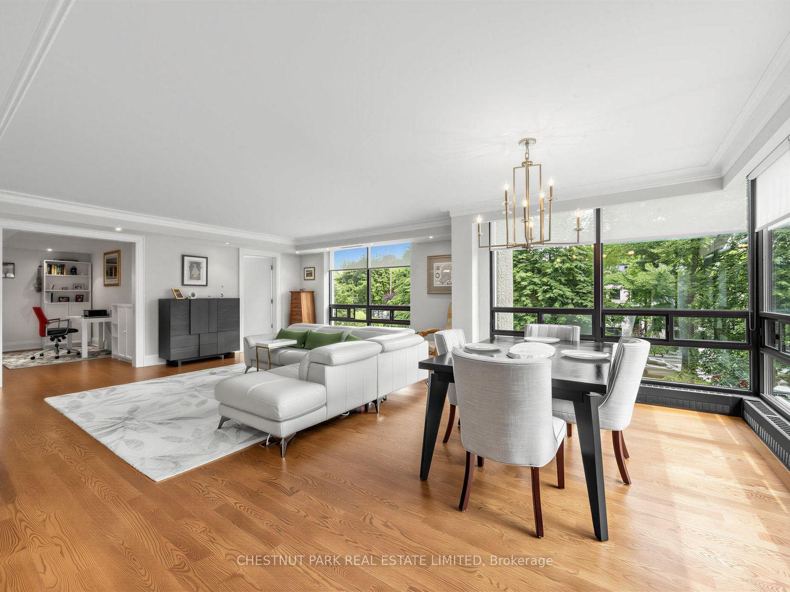 625 Avenue Road Unit 304 photo 4