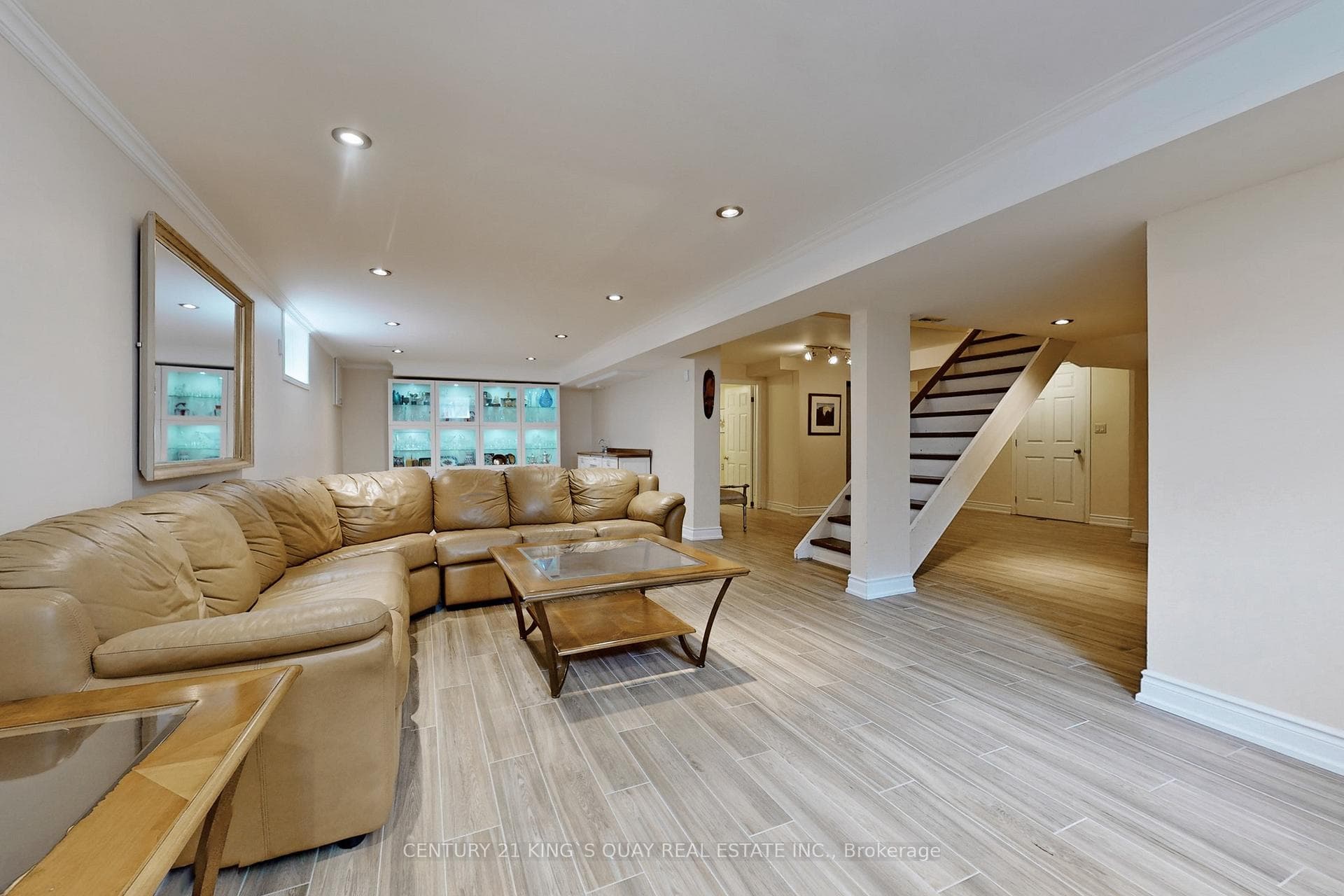 6 Terryhill Crescent photo 31