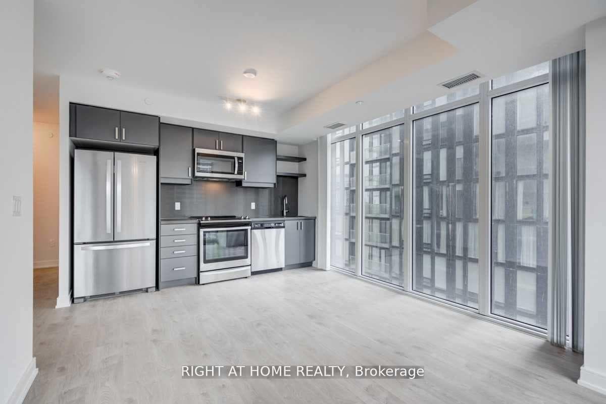 50 Wellesley Street Unit 1502 photo 6