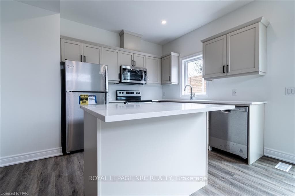 121A Moffatt Street Unit 17 photo 8
