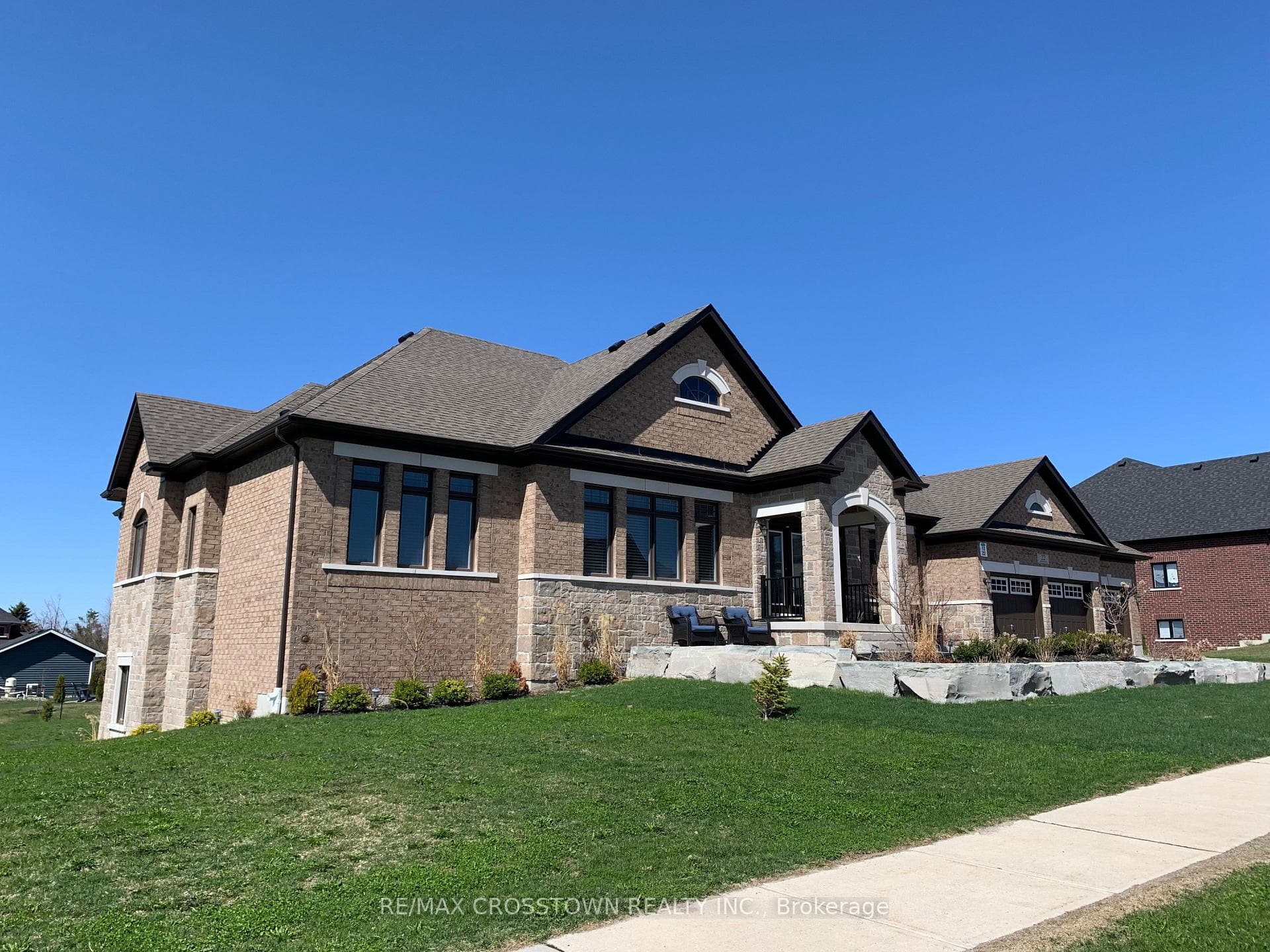 22 Stewart Crescent photo 46