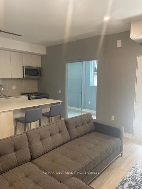 172 Clonmore Drive Unit BLOCK D, #11 photo 2