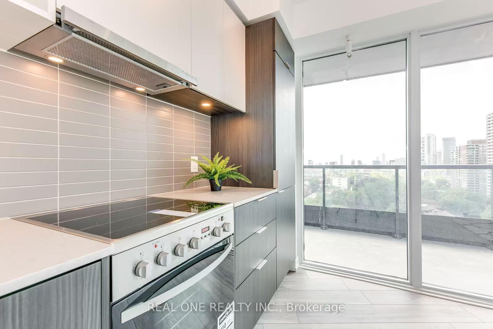 159 Wellesley Street Unit 1708 Room #1 photo 16