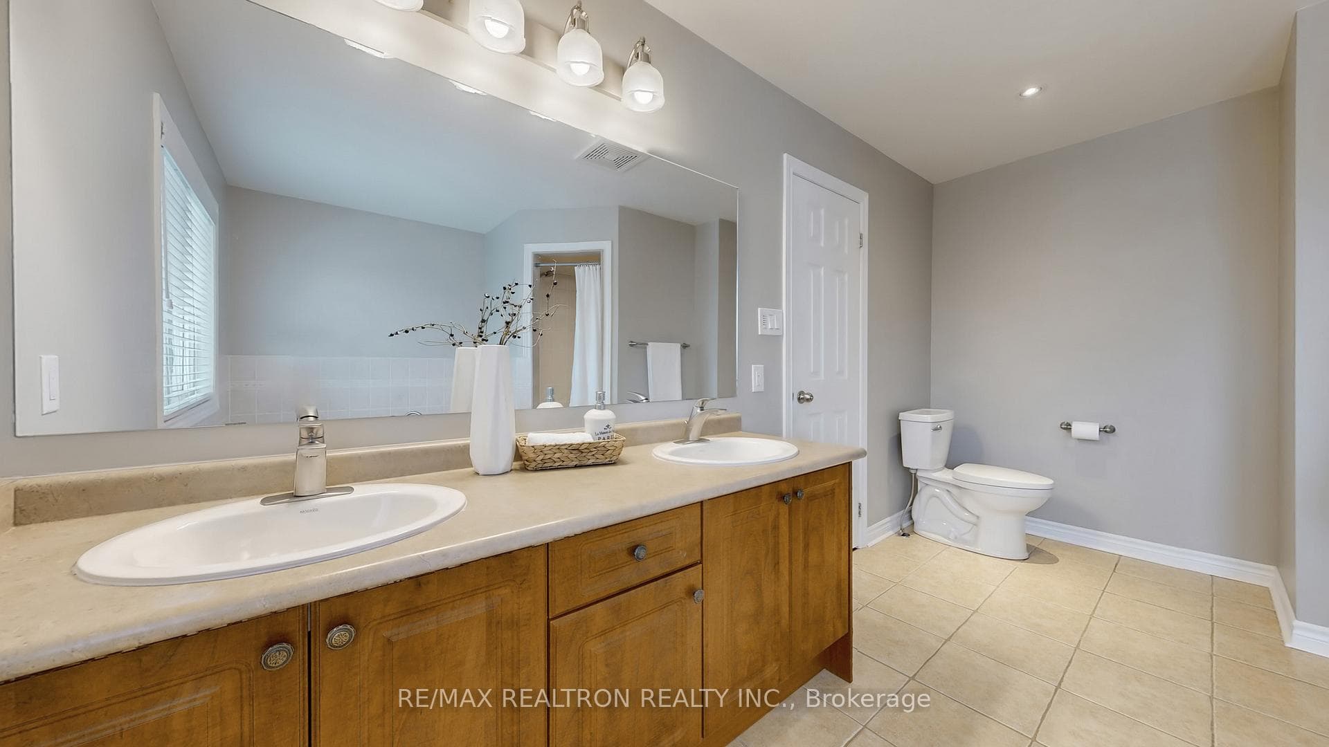 60 Andrew Hill Drive photo 22