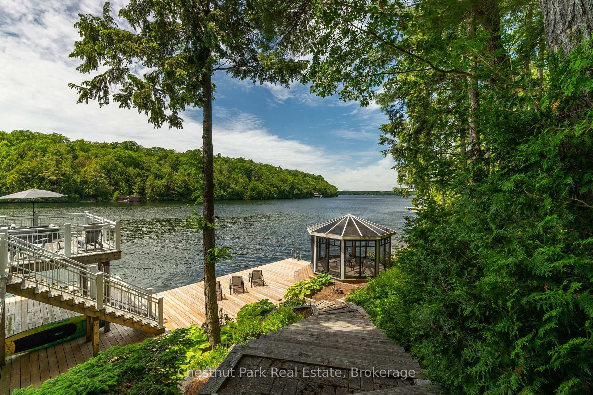 1077 HAMILLS POINT Road photo 38
