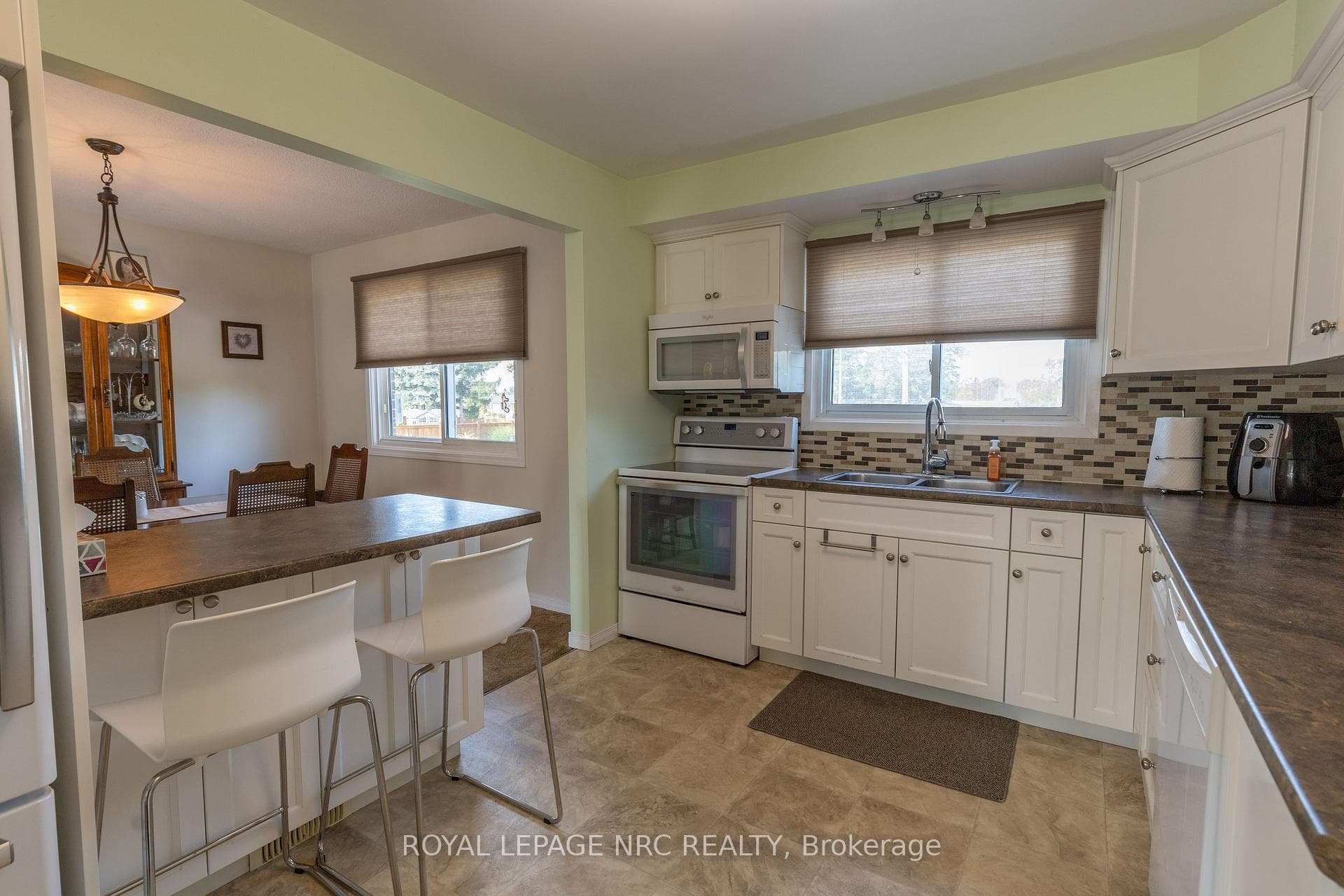41 Third Avenue photo 5
