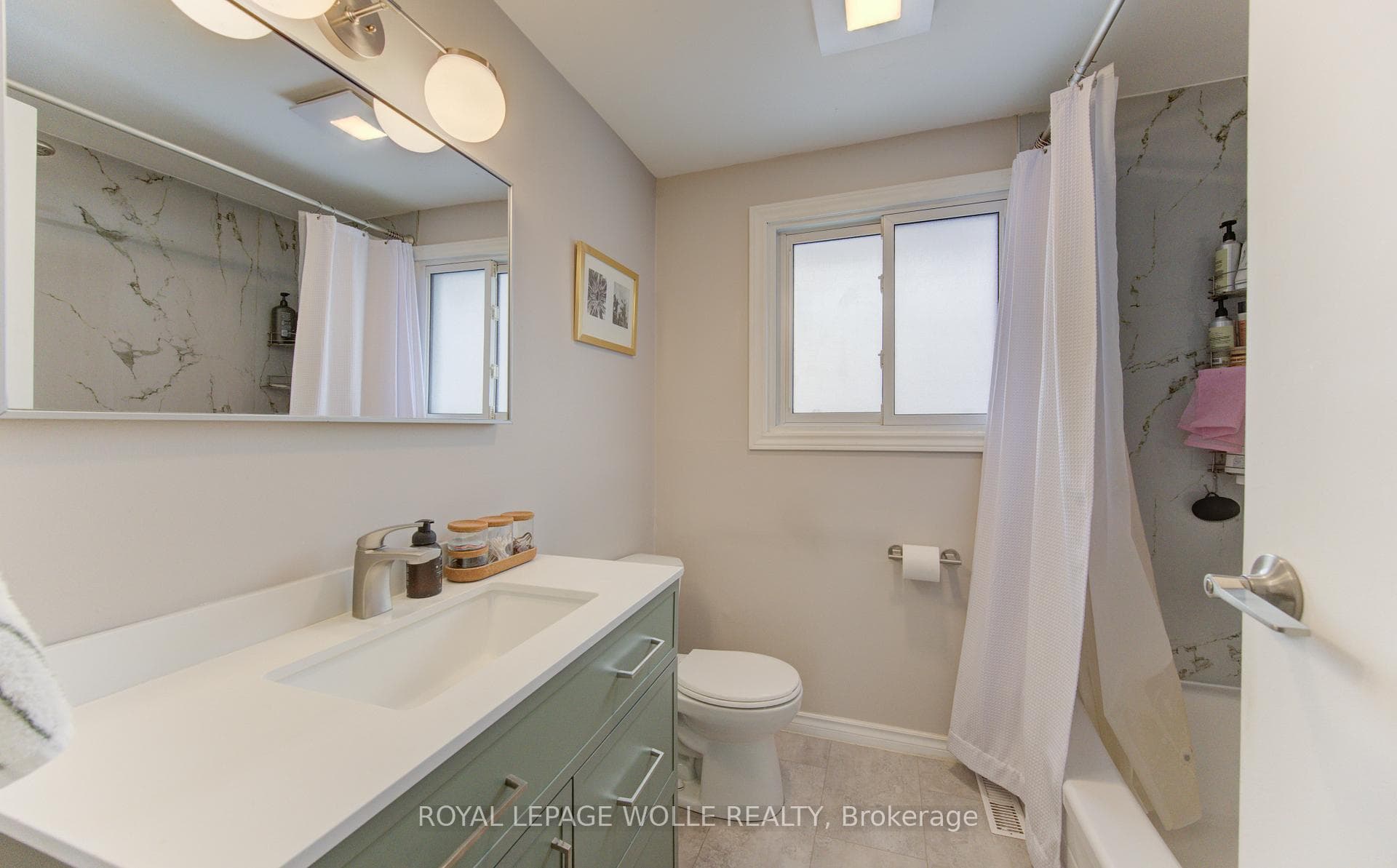 110 Lillian Drive Unit A photo 17