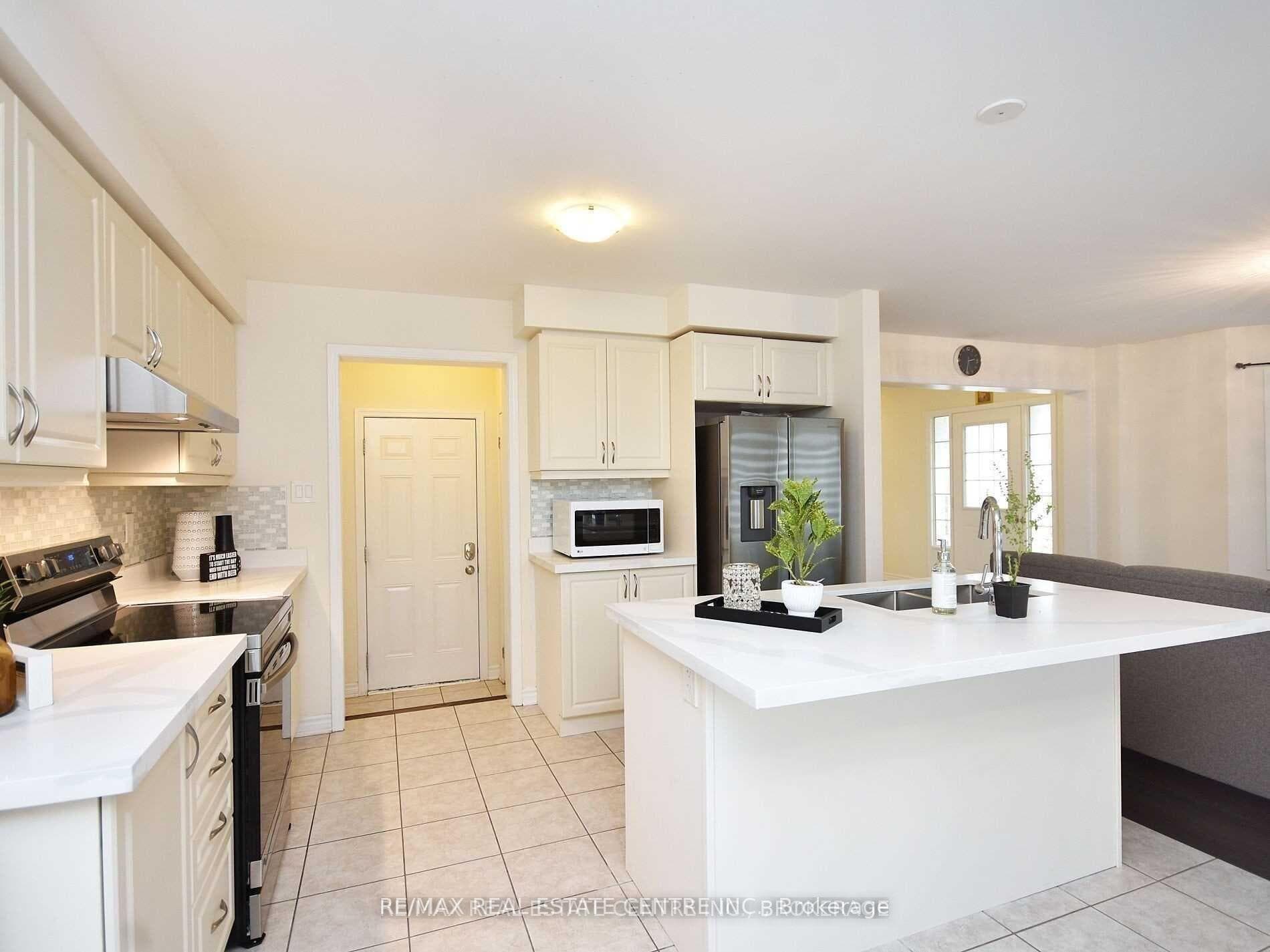 2 Donlamont Circle Unit UPPER photo 7