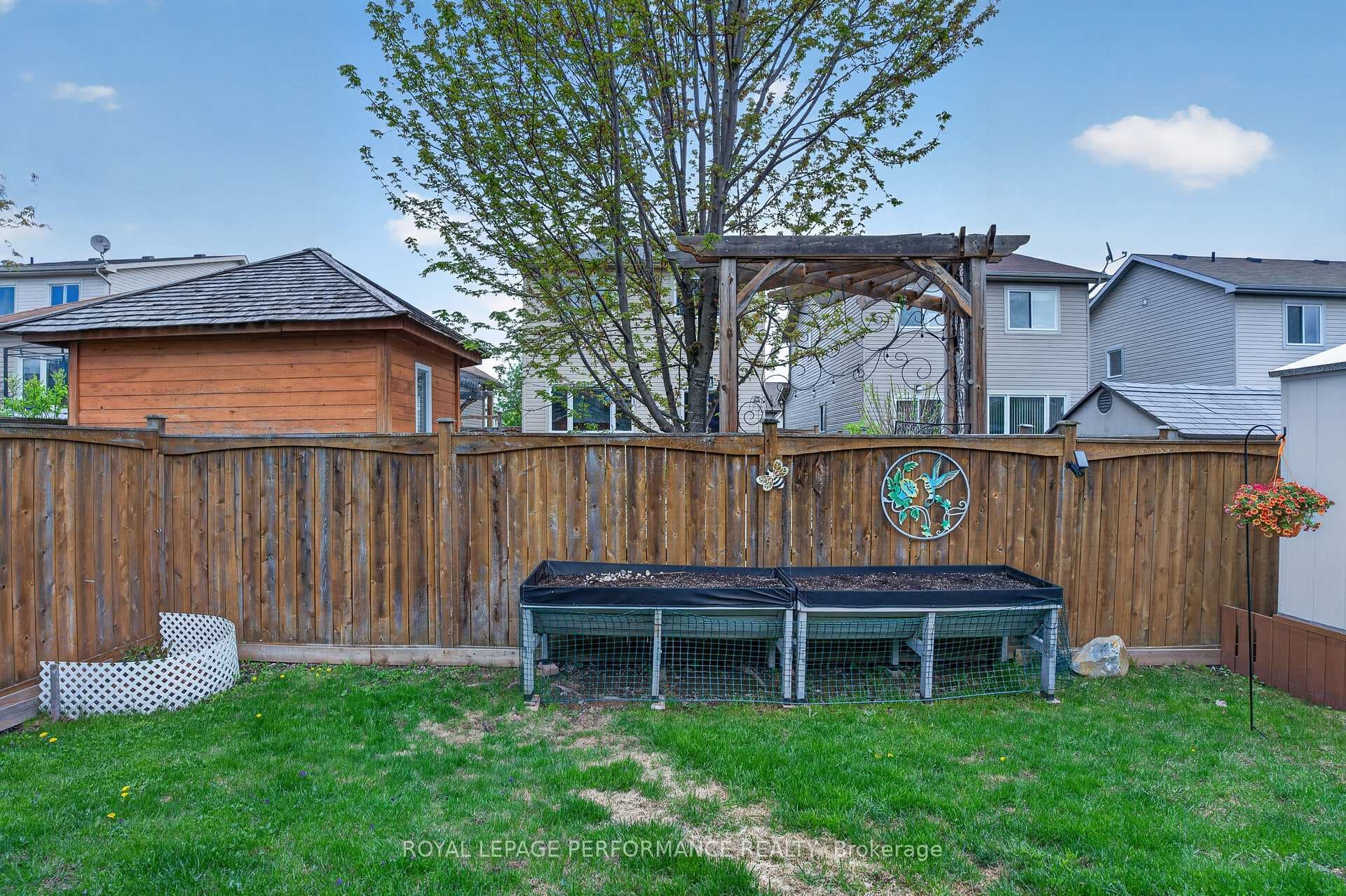 112 Jade Street photo 42