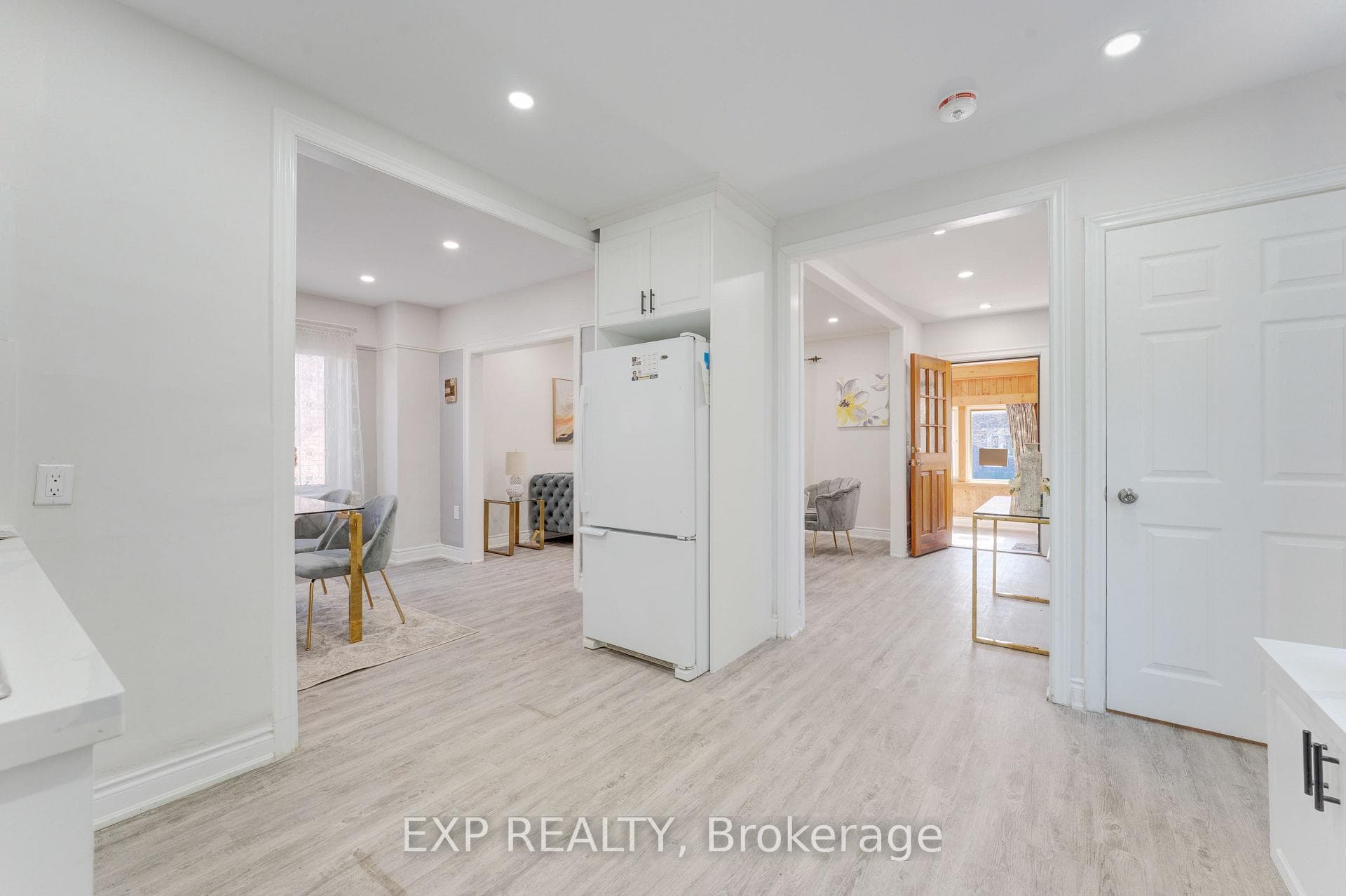 24 ONWARD Avenue photo 16
