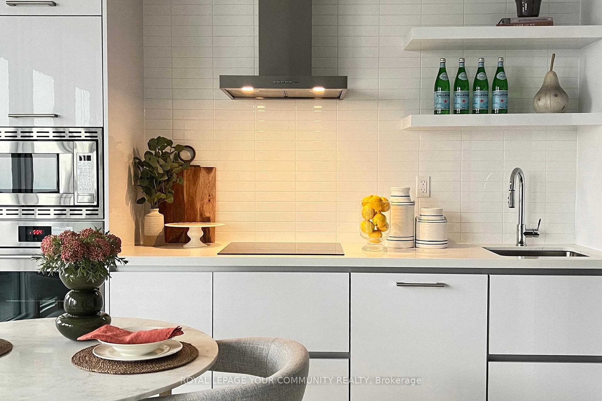 2221 Yonge Street Unit 3001 photo 14