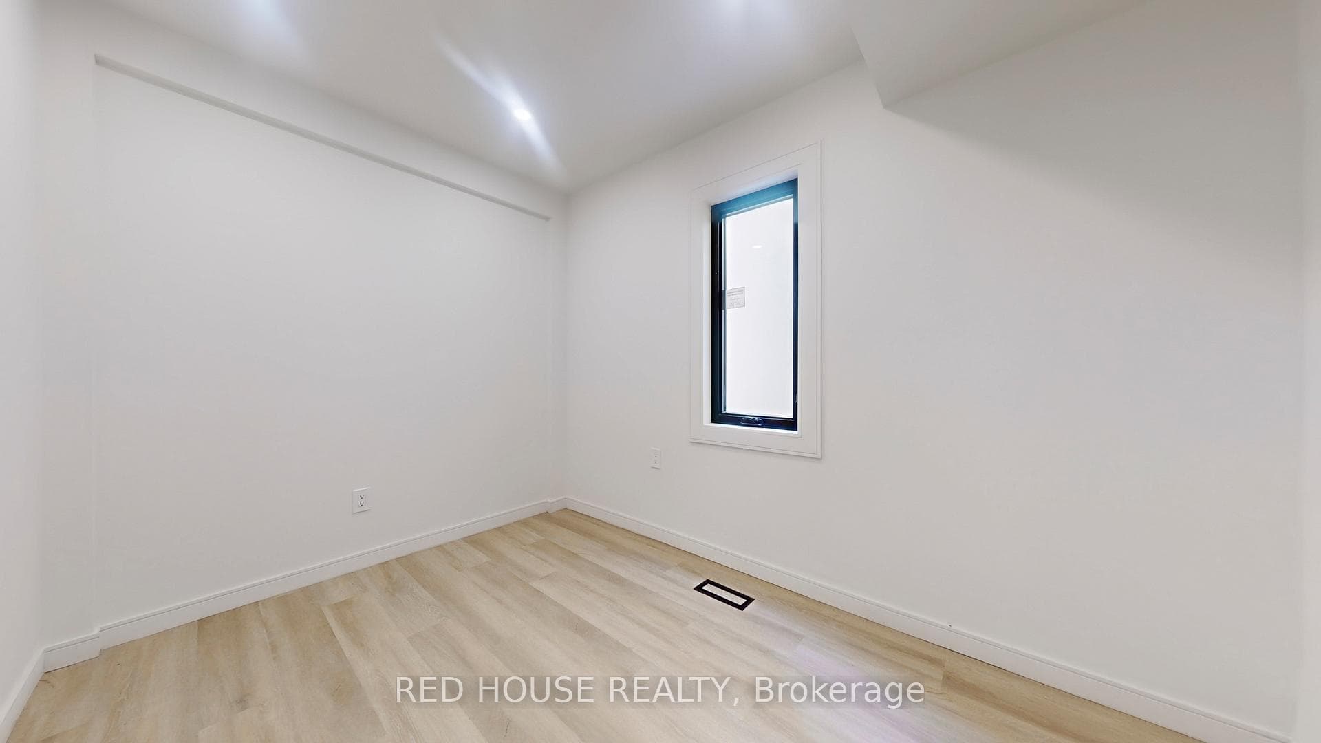 63 Derwyn Road Unit 1 photo 20