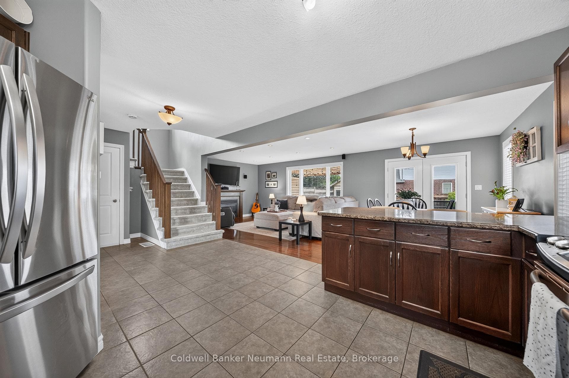 8 Creighton Avenue photo 10