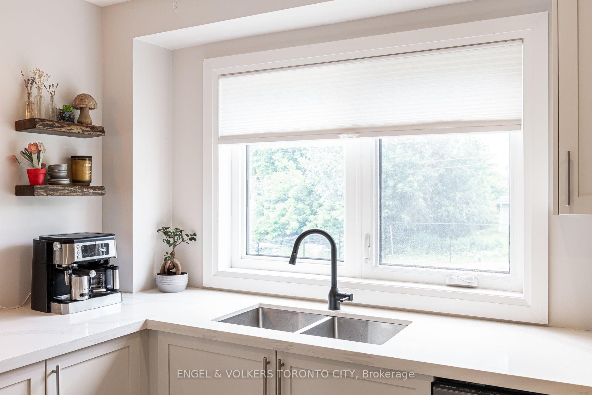 40 Glenview Avenue photo 14