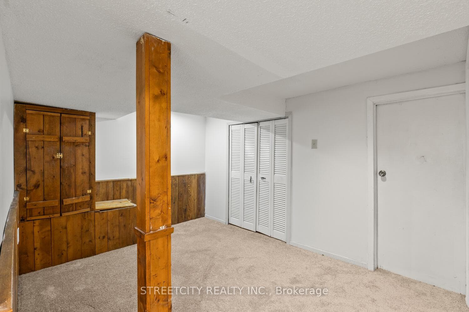 1235 King Street photo 34