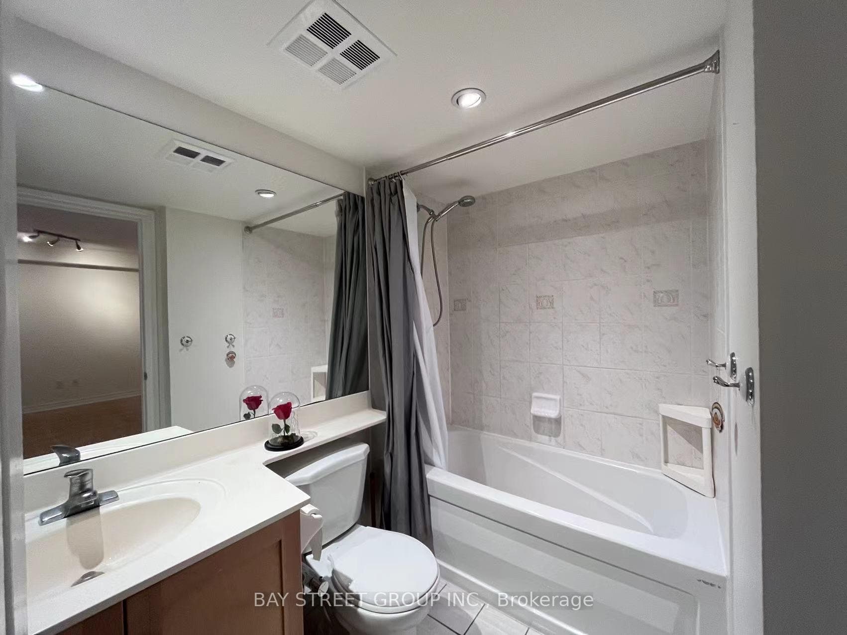 250 Wellington Street Unit 239 photo 6