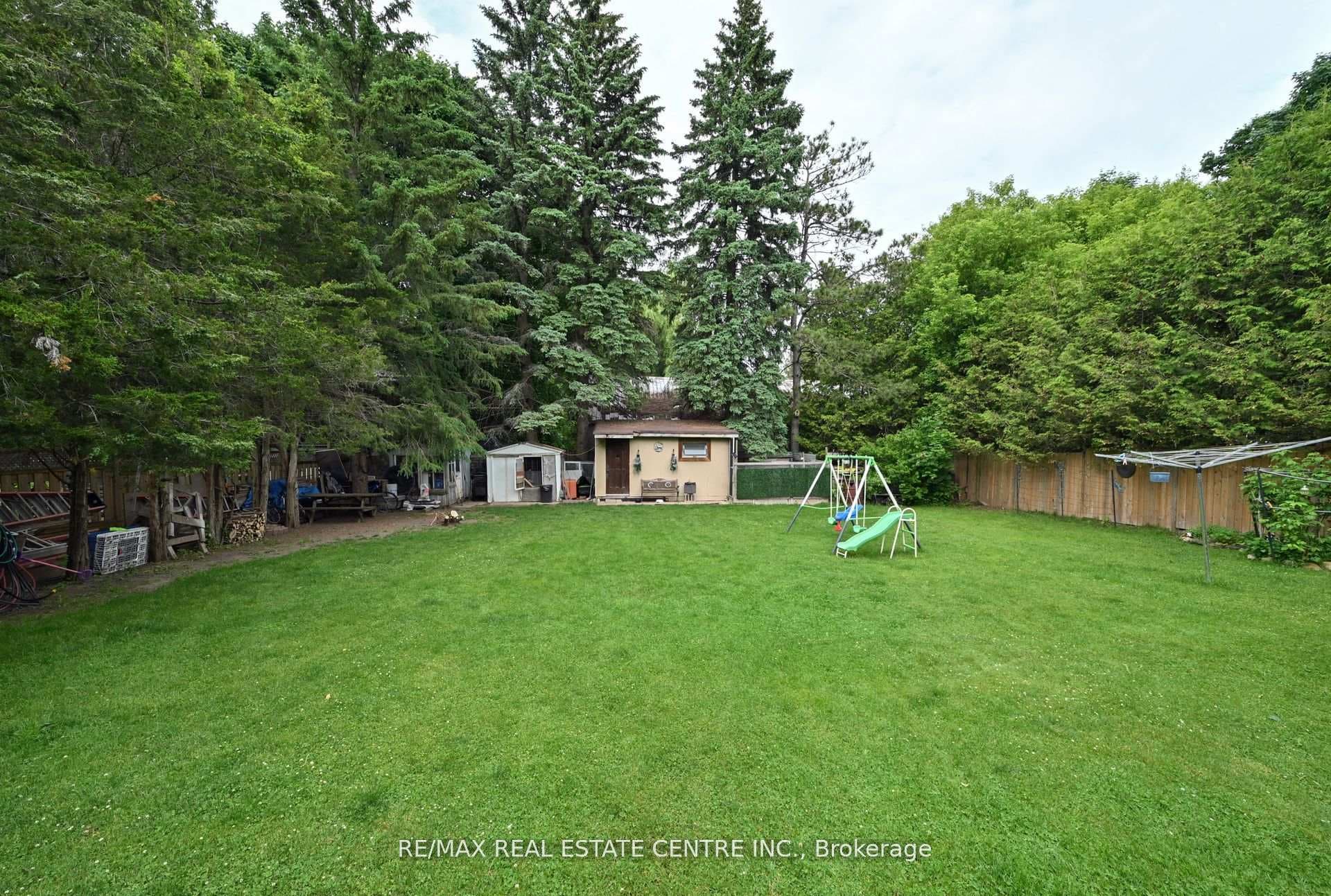 163 Daniel Street photo 32