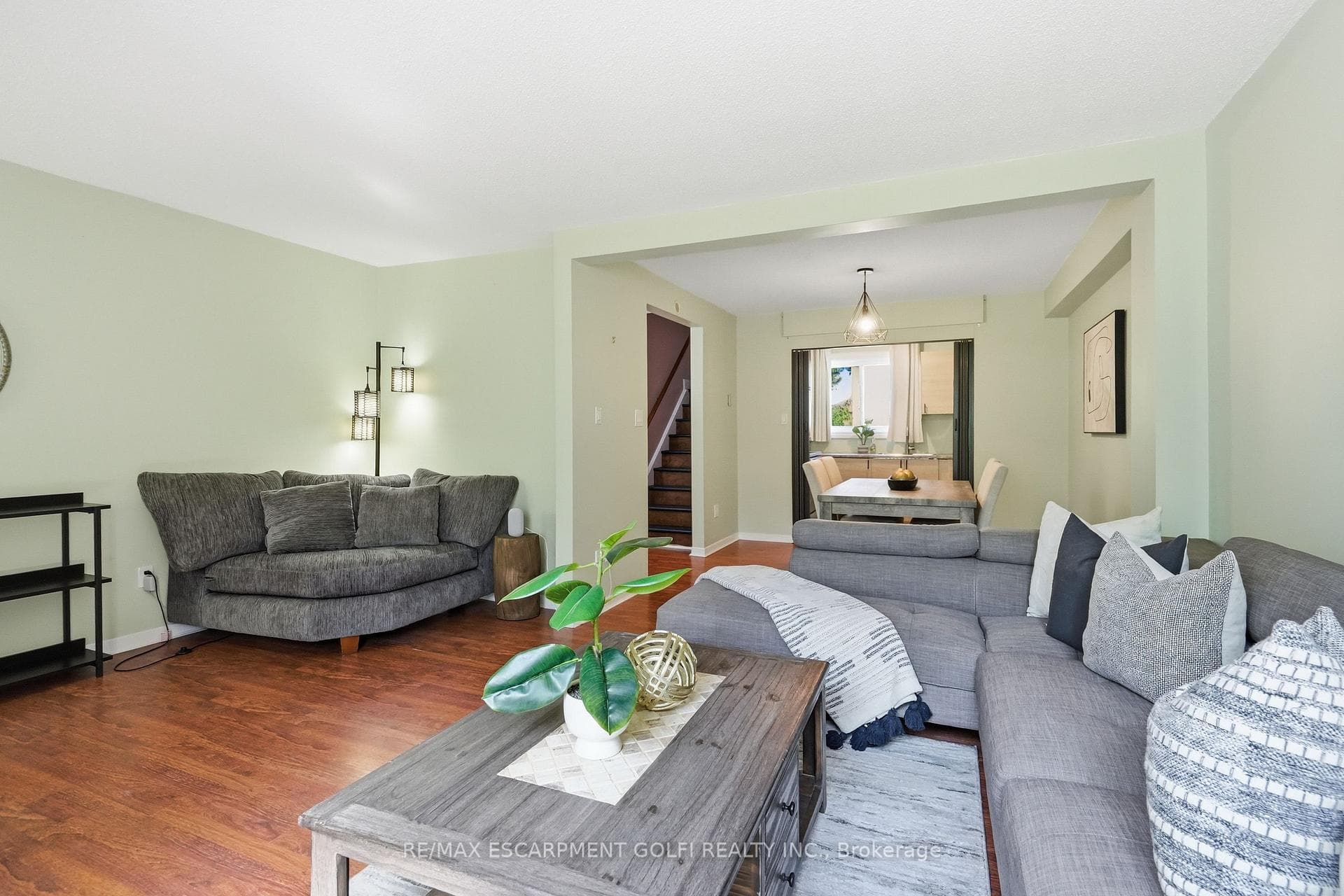 63 Fonthill Road Unit 14 photo 11