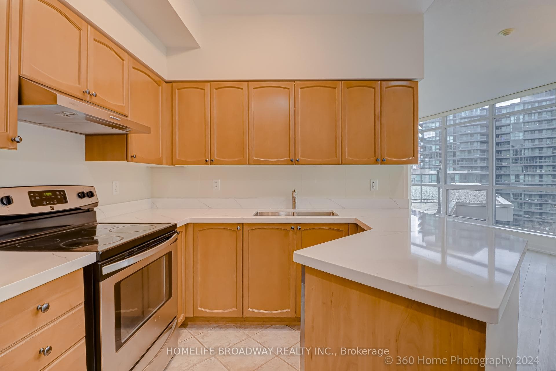 231 Fort York Boulevard Unit 823 photo 4