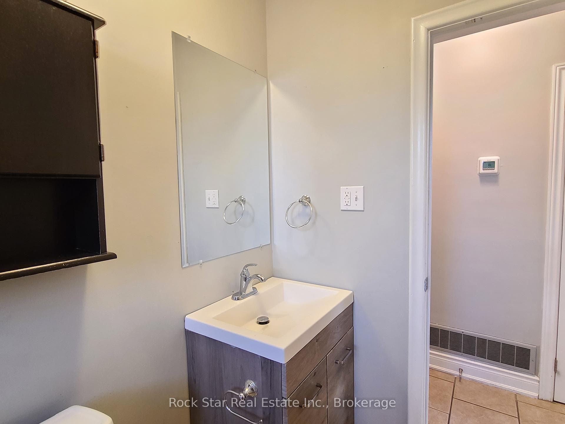 313 East 33rd Street photo 18