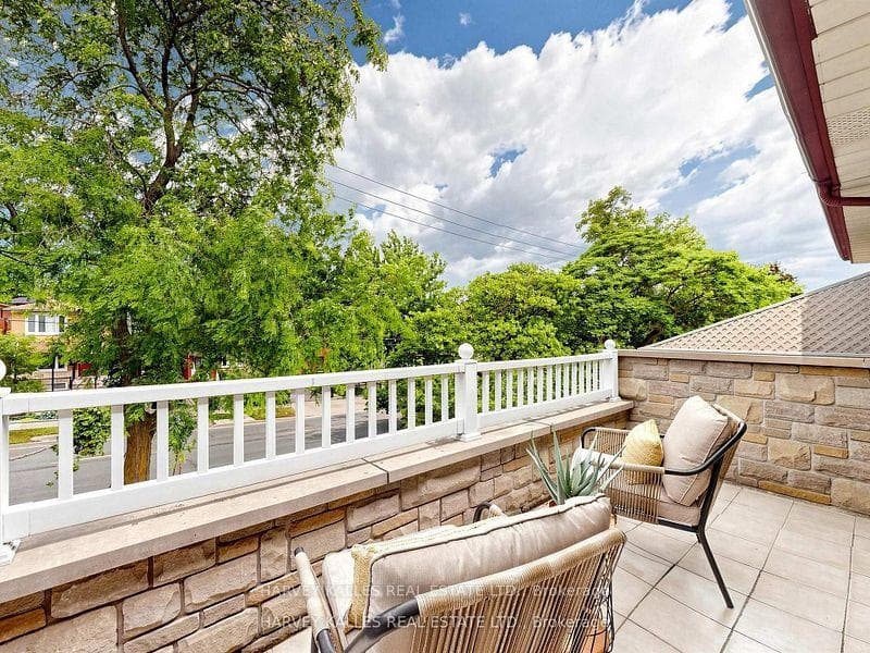 108 Caledonia Road photo 28