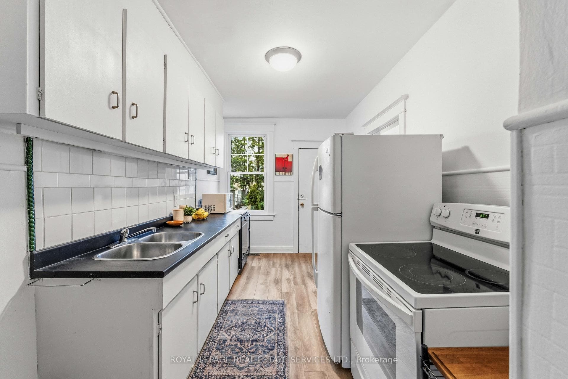 Spacious Kitchen
