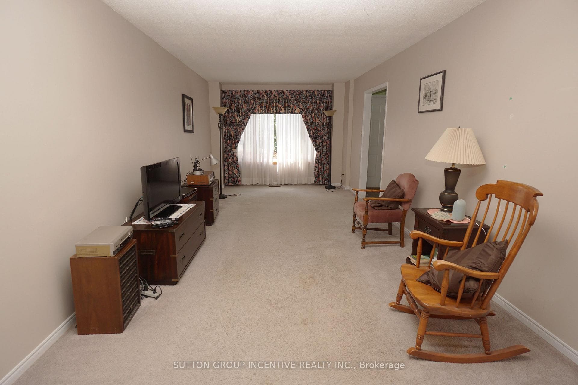 243 Hickling Trail photo 13
