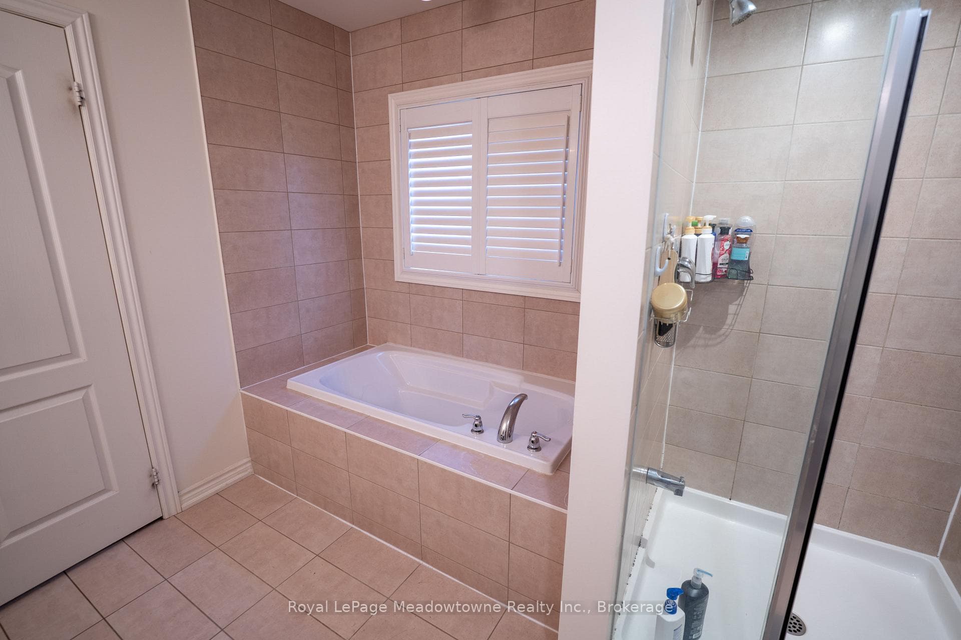 1528 Chretien Street photo 27