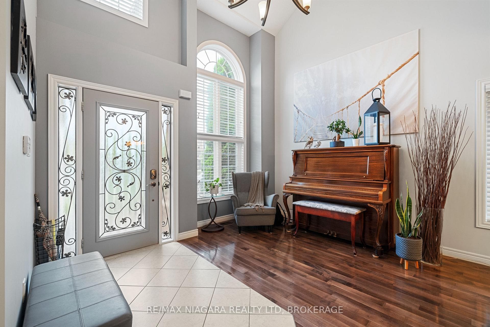 Beautiful, welcoming front entrance