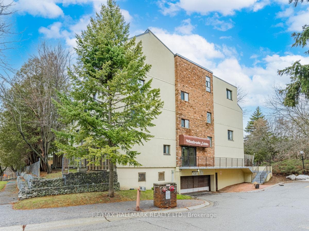 25 Pebble Byway Unit 30 photo 1
