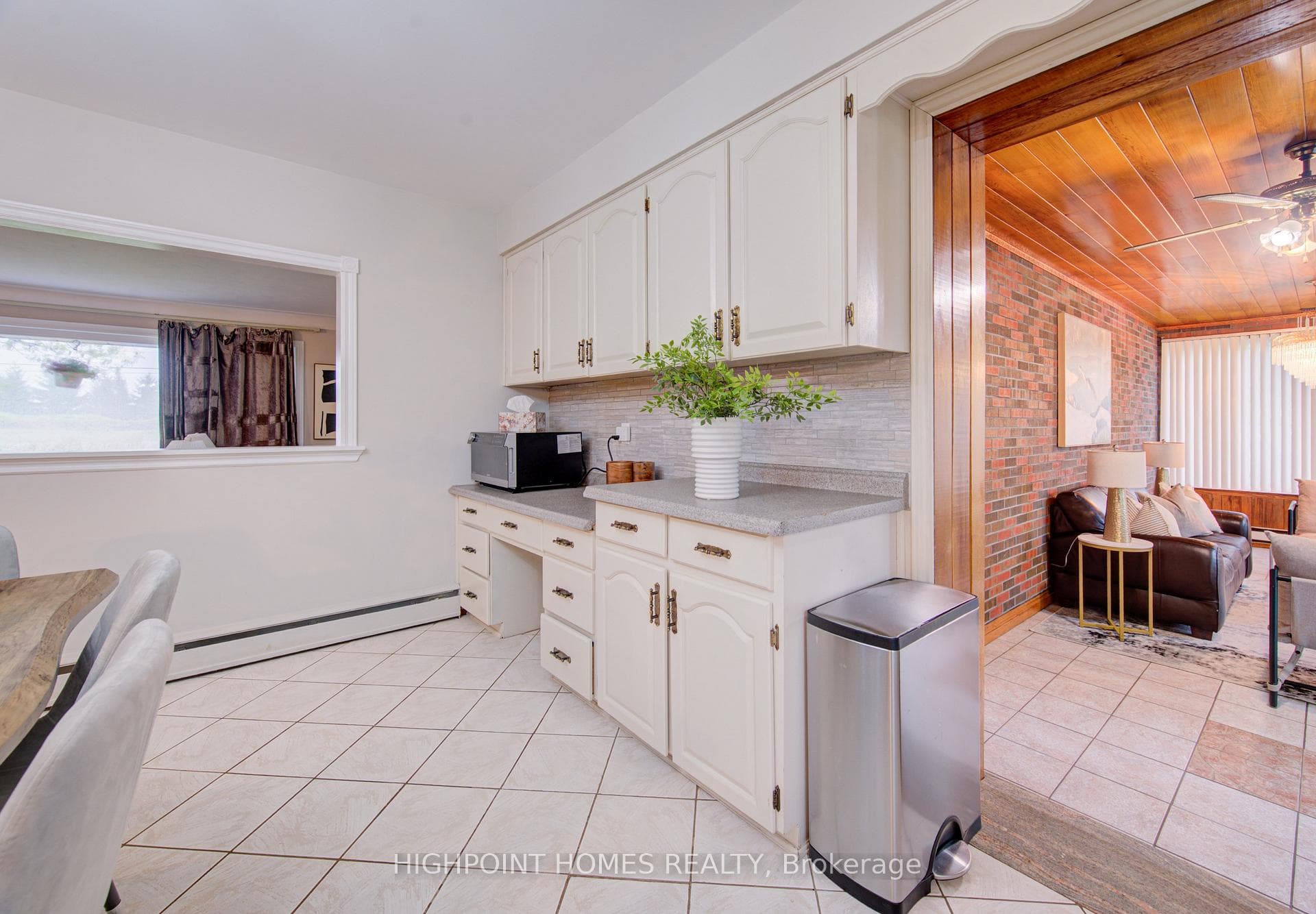 5438 Trafalgar Road photo 24