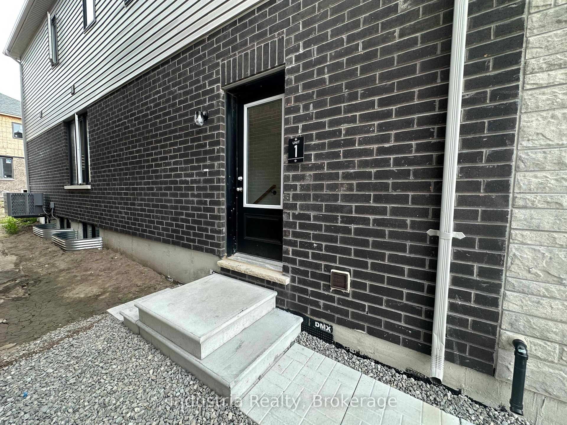 114 Nottingham Road photo 3