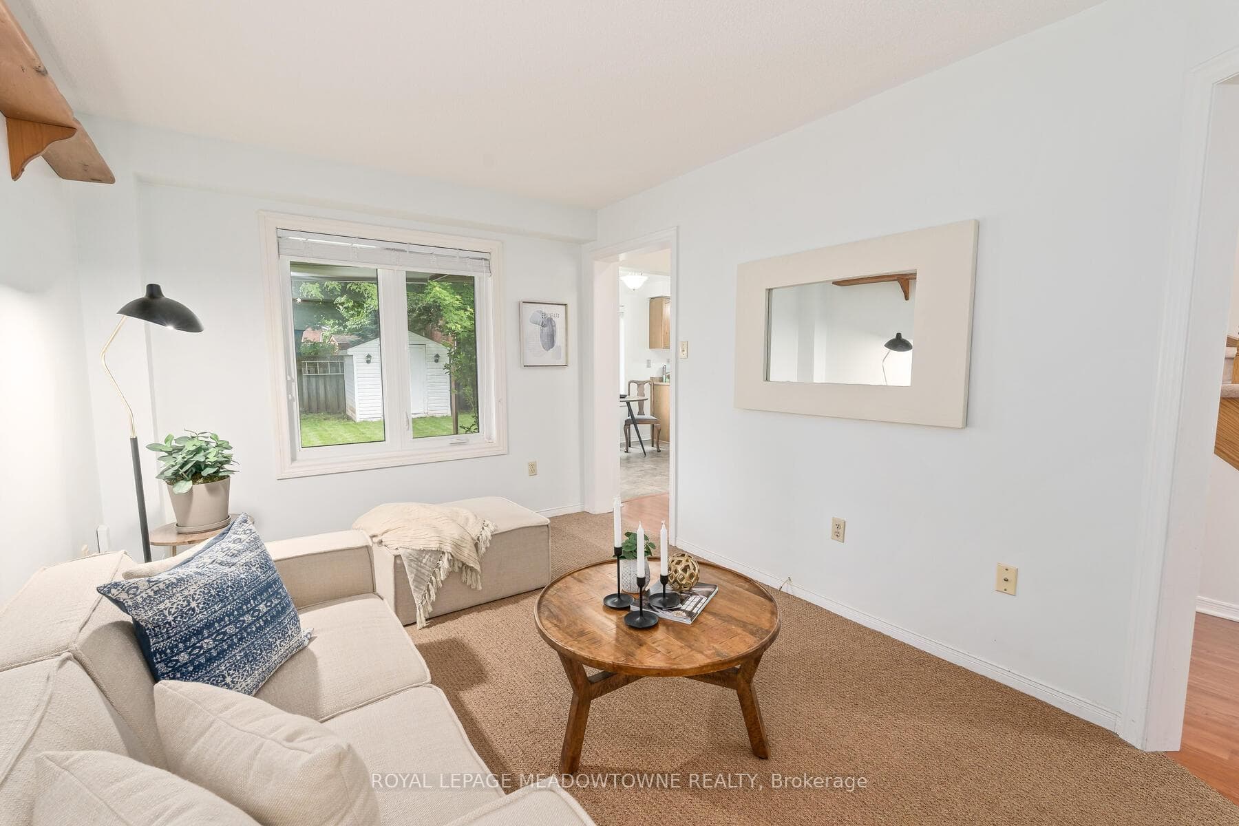 42 Mccullough Crescent photo 8