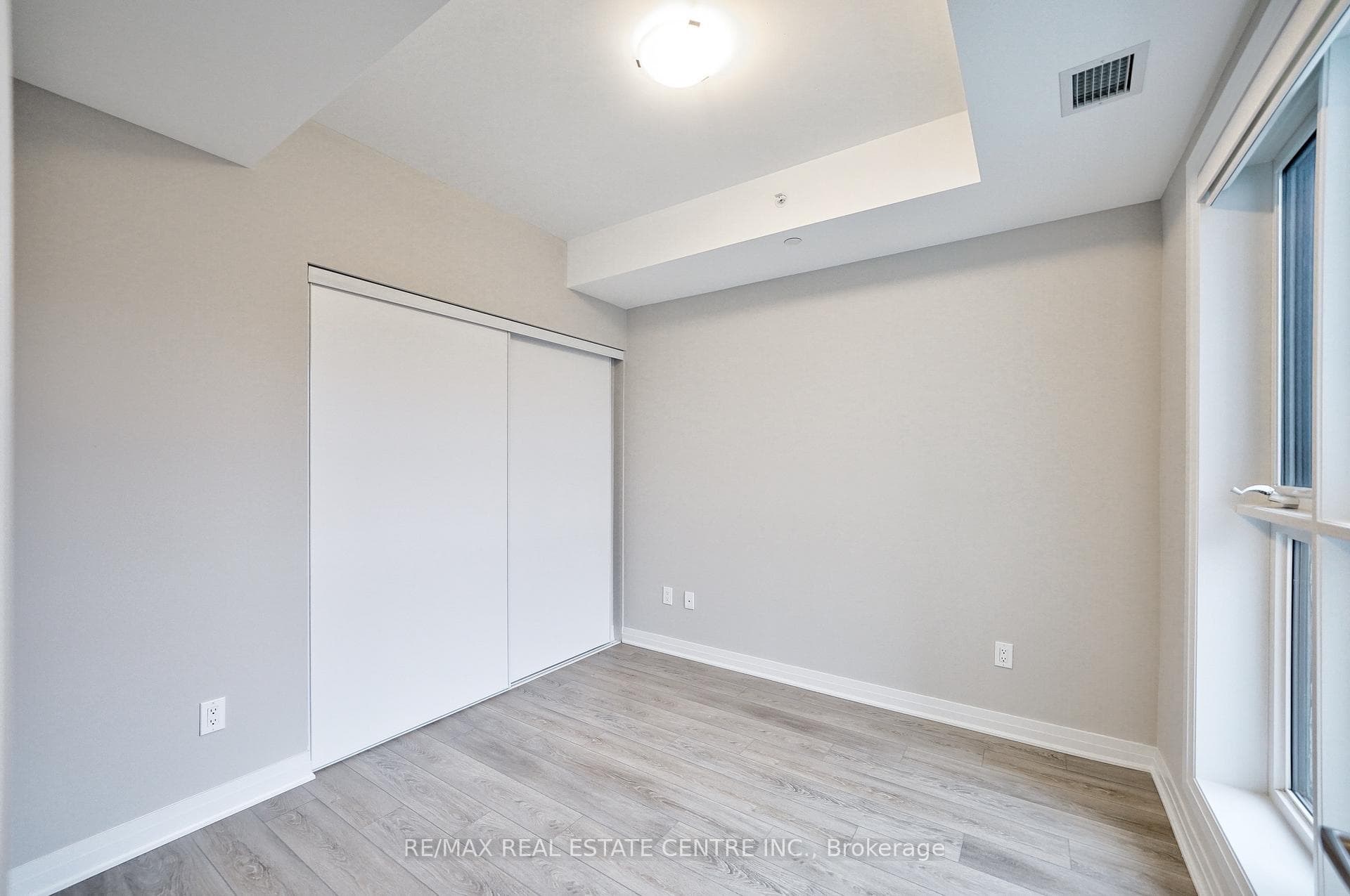 480 Gordon Krantz Avenue Unit 302 photo 22