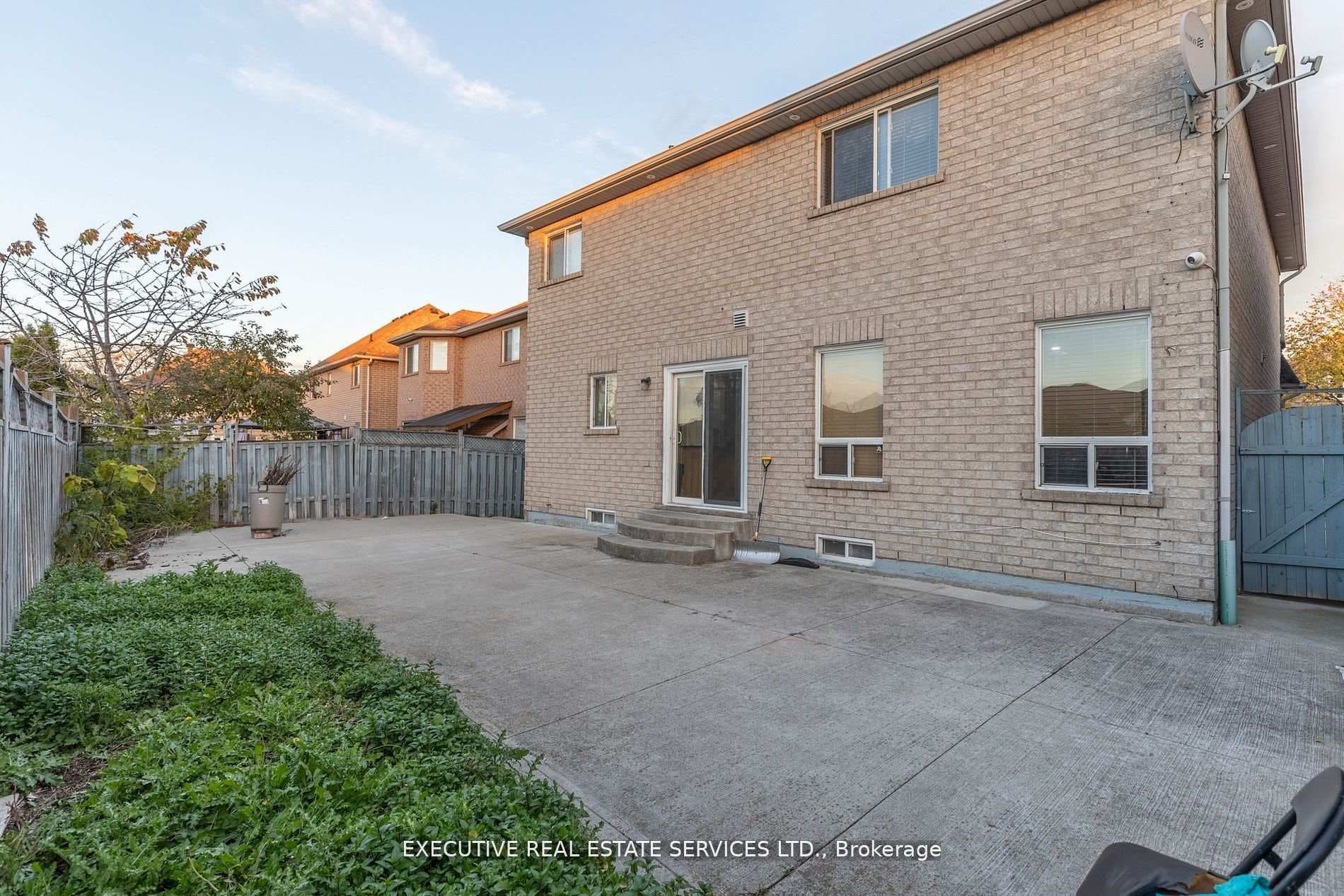 16 Sandway Drive photo 47