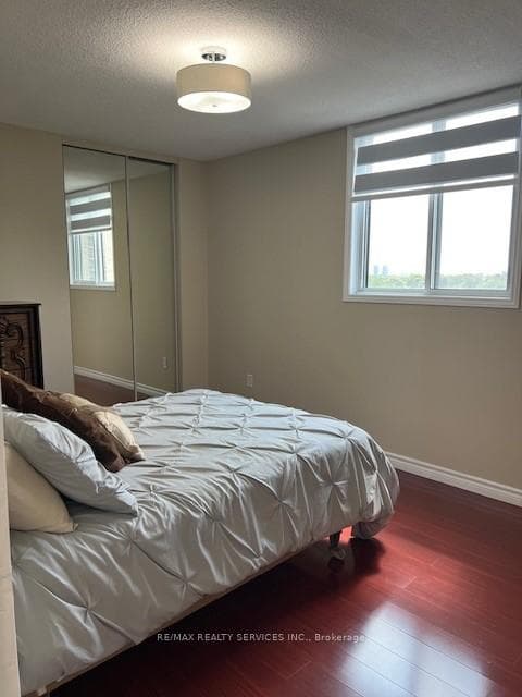 812 Burnhamthorpe Road Unit 708 photo 12