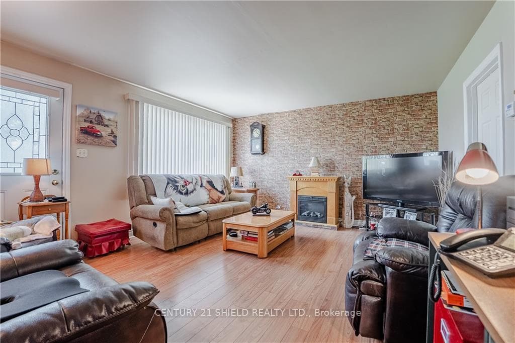 1745 MCCONNELL Avenue photo 11
